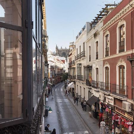 Puerta Catedral Holiday Suites Seville Exterior photo