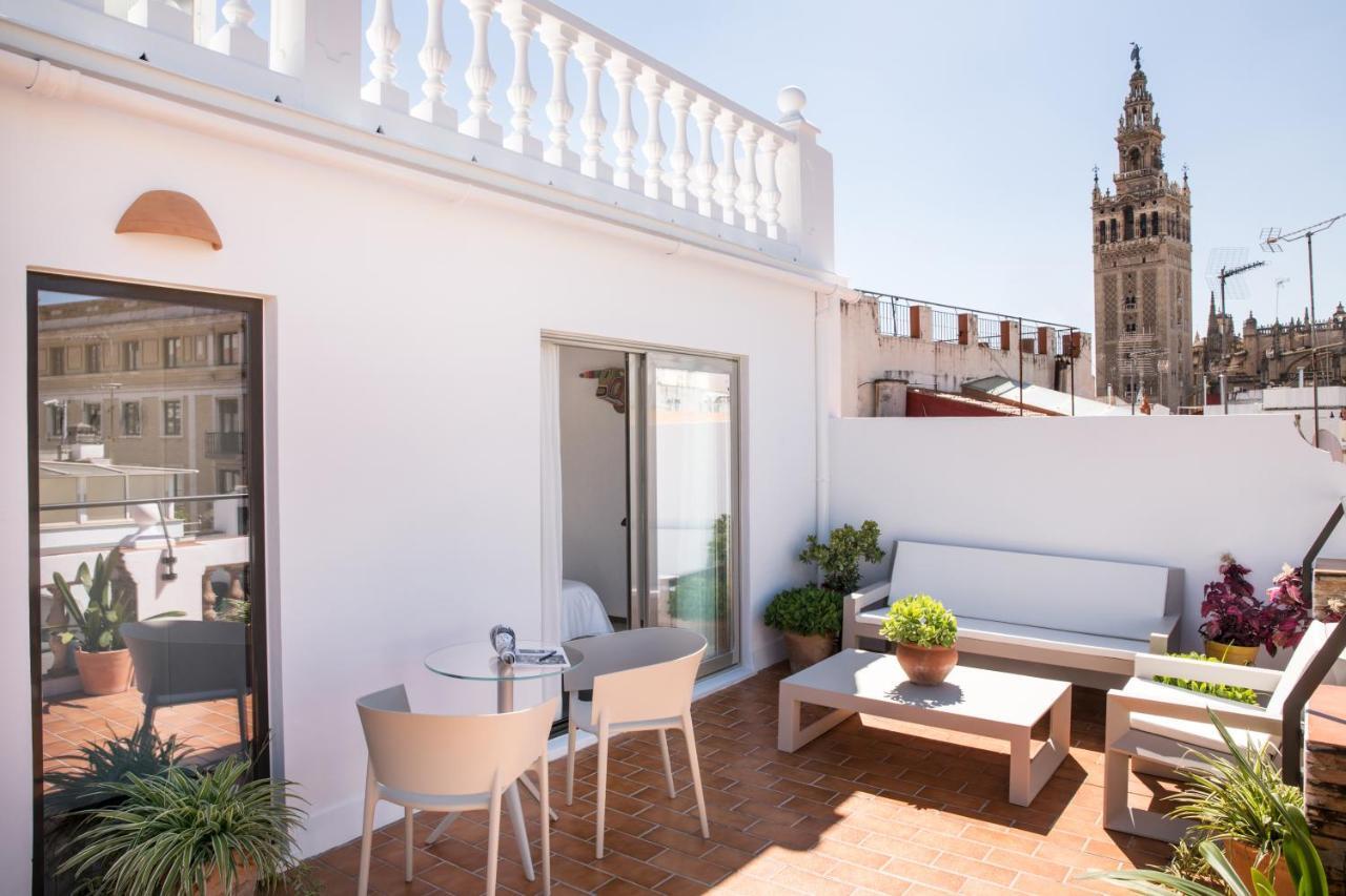 Puerta Catedral Holiday Suites Seville Exterior photo