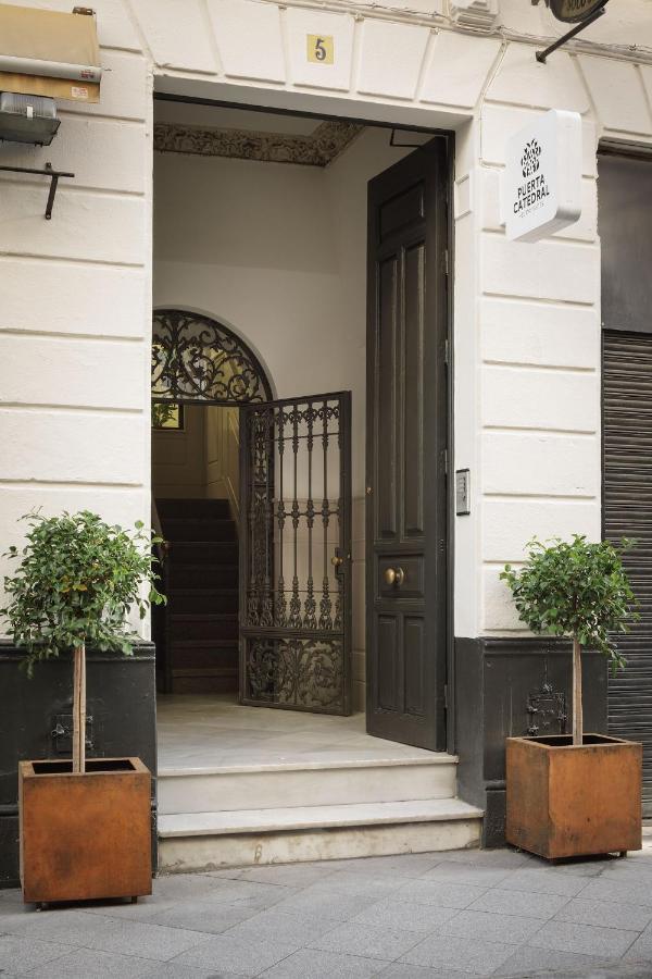 Puerta Catedral Holiday Suites Seville Exterior photo